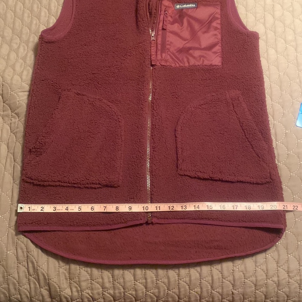 BNWT Sherpa long vest from Columbia. Color: Marionberry. - Picture 7 of 11